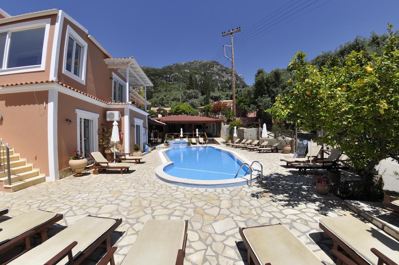 Angels Pool Studios And Apartments Paleokasztríca Kültér fotó